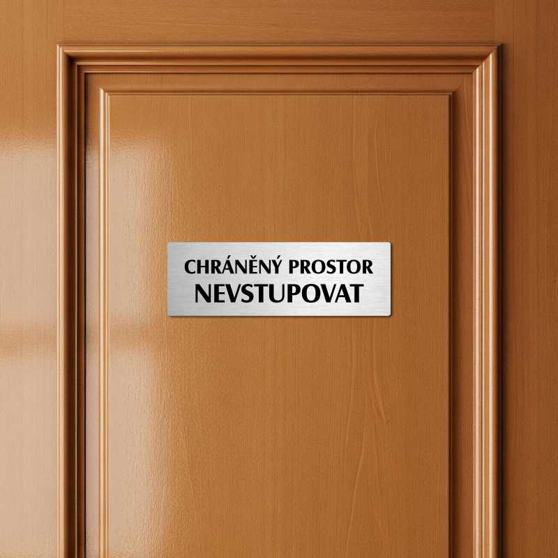 Chráněný prostor, 200x66mm, zlatá popiska s imitacemi šroubků